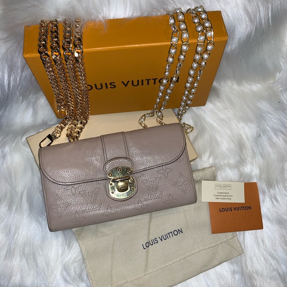 ❌SOLD❌Louis Vuitton Mahina Iris Leather Wallet